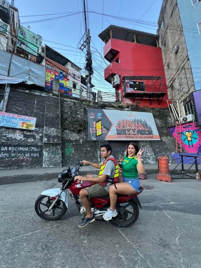Rio: Favela Rocinha Tour with Local Guide & Secret Spots - Safety, respect, and the question of responsible tourism