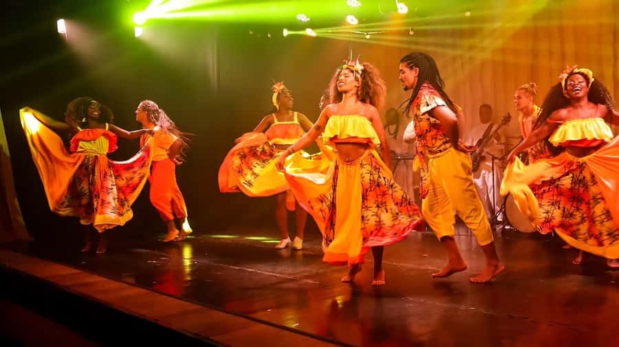 Rio: Ginga Tropical Folkloric Show & Optional Dinner - The price and what you receive for it
