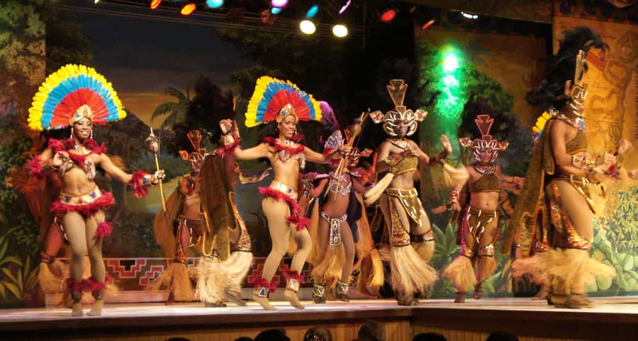 Rio: Ginga Tropical Folkloric Show & Optional Dinner - What the stage program feels like