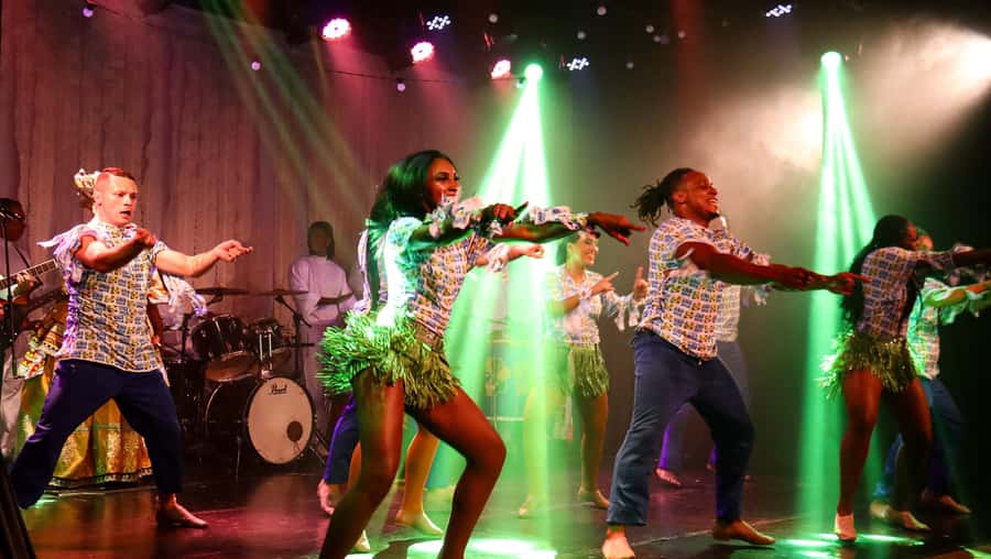 Rio: Ginga Tropical Samba and Folklore Show Ticket - Photos, bags, and what to bring