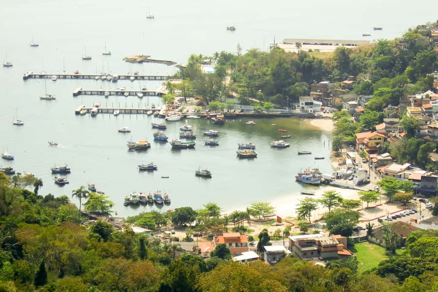 Rio: Guanabara Bay 2-Hour Boat Tour - Across to Niterói’s beaches and forts