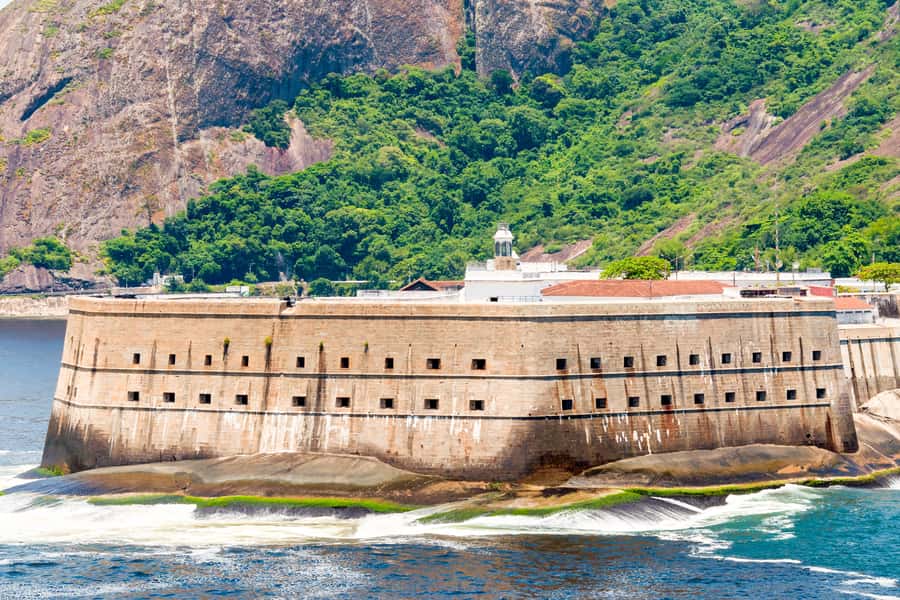 Rio: Guanabara Bay 2-Hour Boat Tour - The Museum of Contemporary Art and Niterói’s shoreline