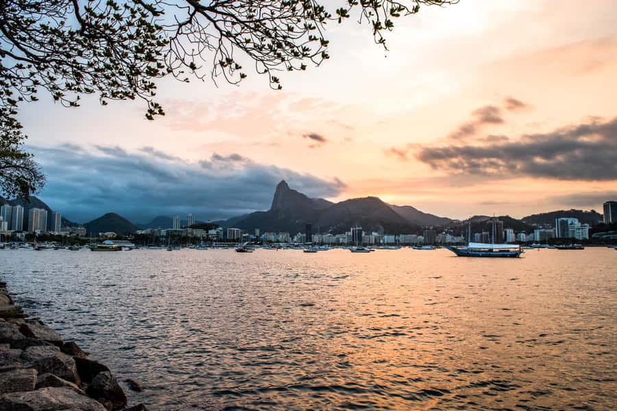 Rio: Guanabara Bay 2-Hour Boat Tour - The final views near Rio’s museums