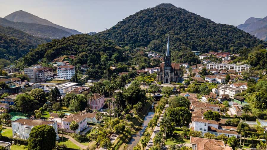 Rio: Petrópolis Trip with Palace, Imperial Museum & Brewery - The two-hour ride and Casa do Alemão stop
