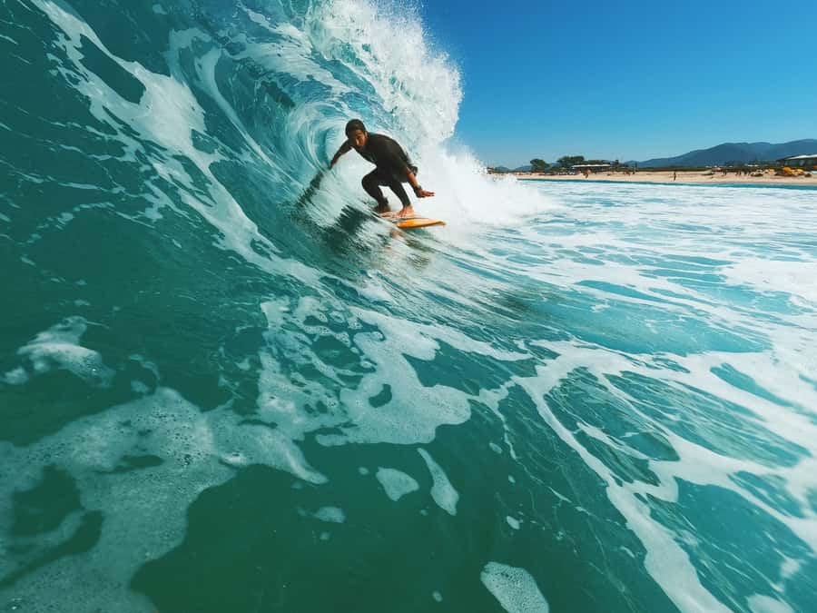 Rio Surf Experience - The west side of Rio beyond the famous beaches