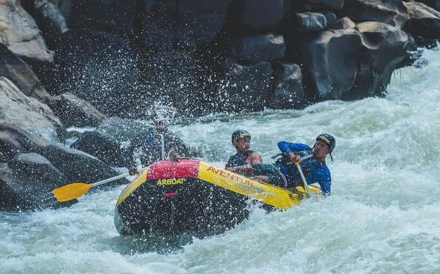 Rio: White Water Rafting Adventure tour in Rio de Janeiro - The lunch stop and what the price covers