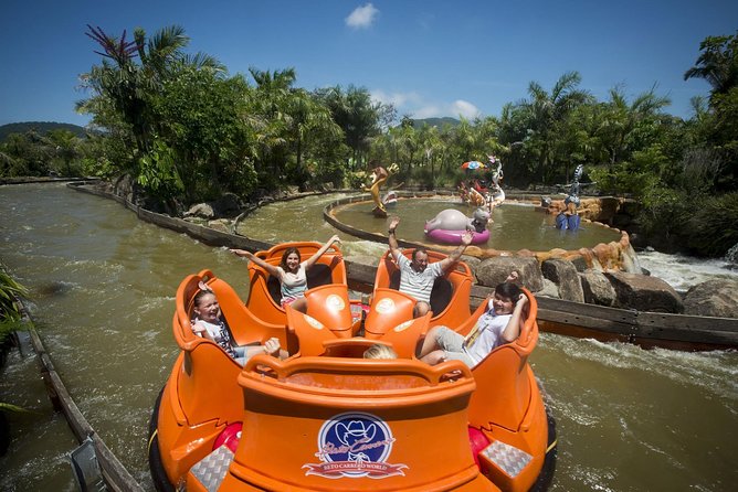 Round Trip Beto Carrero World from Balneario Camboriu - Arriving in Penha and choosing your park day