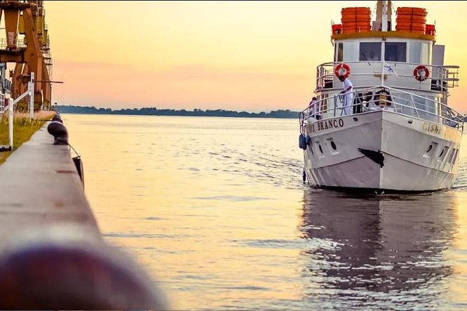 Sailing in Guaíba with White Swan Boat - Porto Alegre - Seeing Porto Alegre from Guaíba