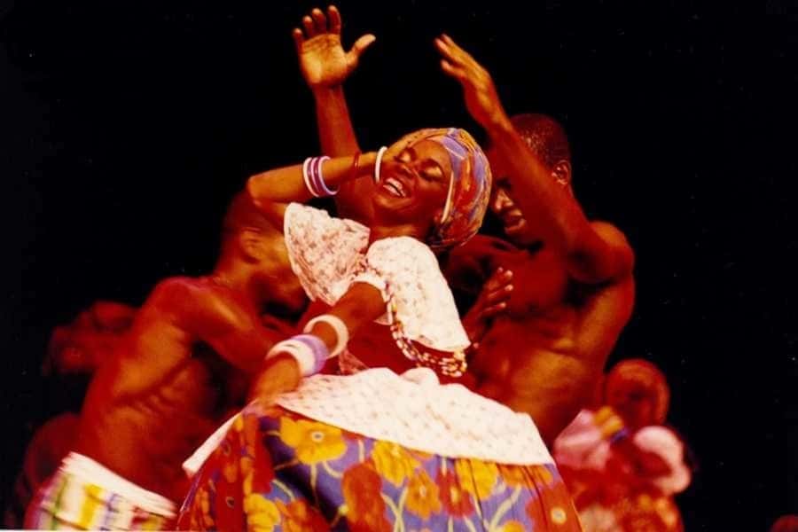 Salvador by Night: Cultural Dinner and Show - Salvador after sunset, with dinner and a stage show