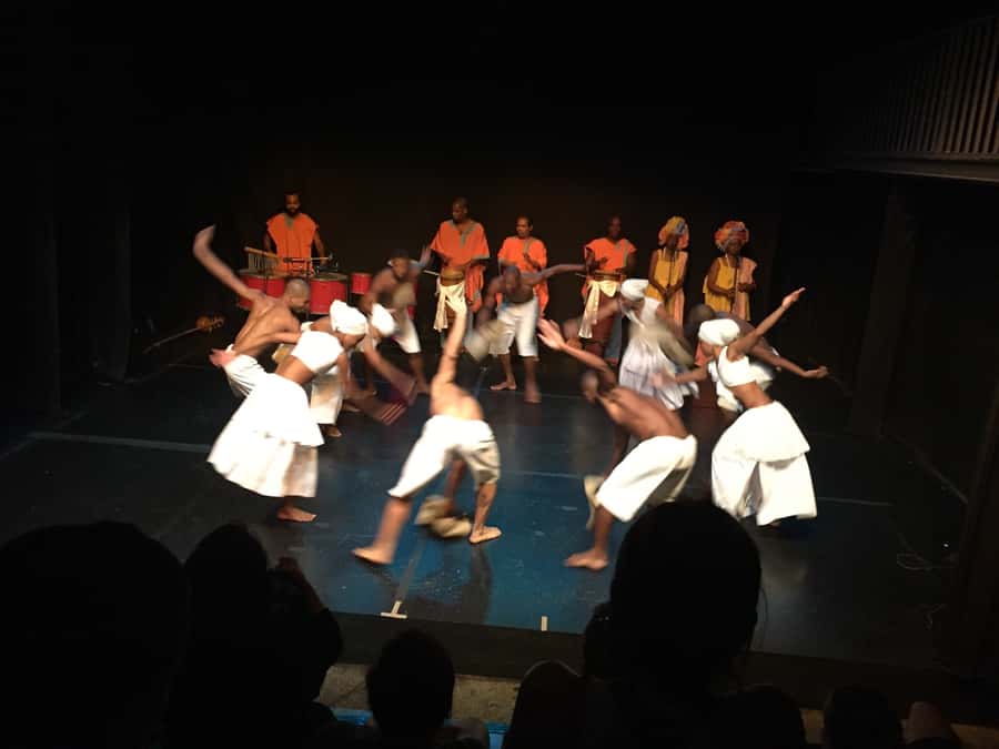 Salvador by Night: Cultural Dinner and Show - Seating, heat, and how to enjoy the performance