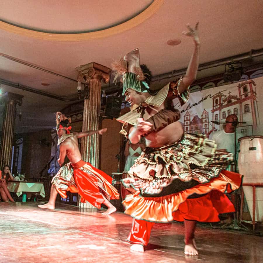 Salvador by Night: Cultural Show and Dinner. - The folklore show is the heart of the night
