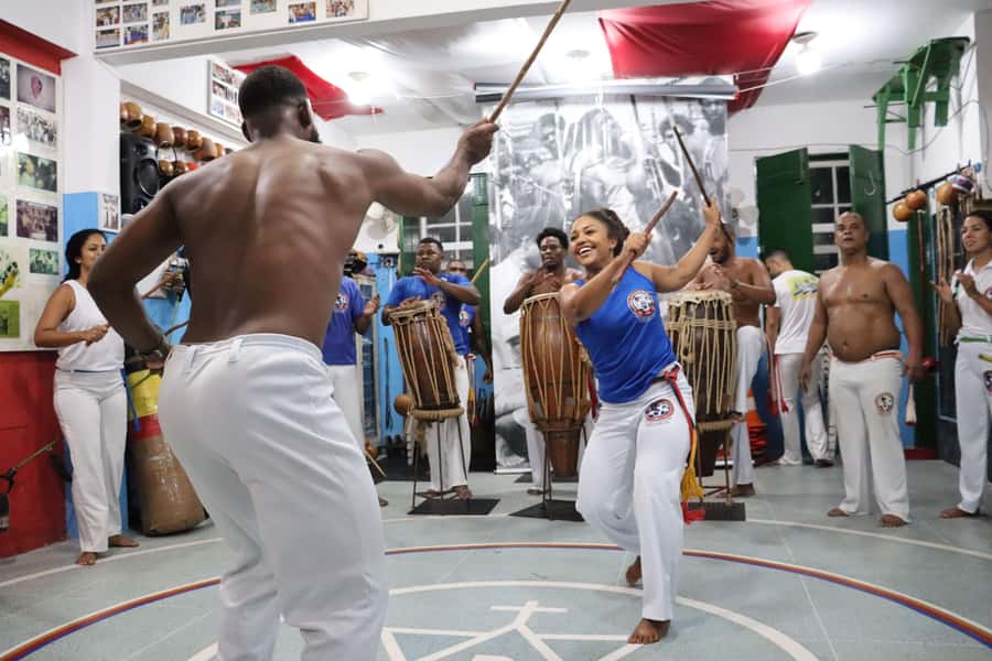 Salvador: Cultural Night of Capoeira, Samba, and Drumming - Practical comfort: clothes, shoes, and heat