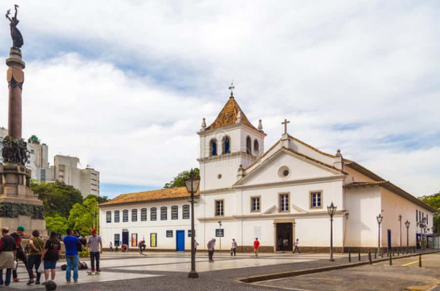 Santos: Private 8-hour São Paulo Overview - Guides, languages, and the private vehicle