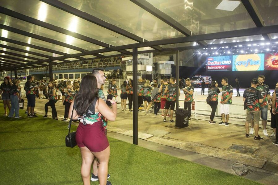 São Paulo Carnival Seating with Food, Drinks, & Transfer - Comfort and security for a huge public event