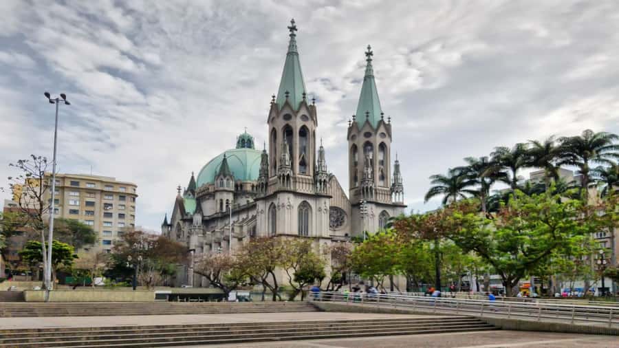 São Paulo: City Highlights Private Tour with Pickup Airport - The Municipal Market adds a food break