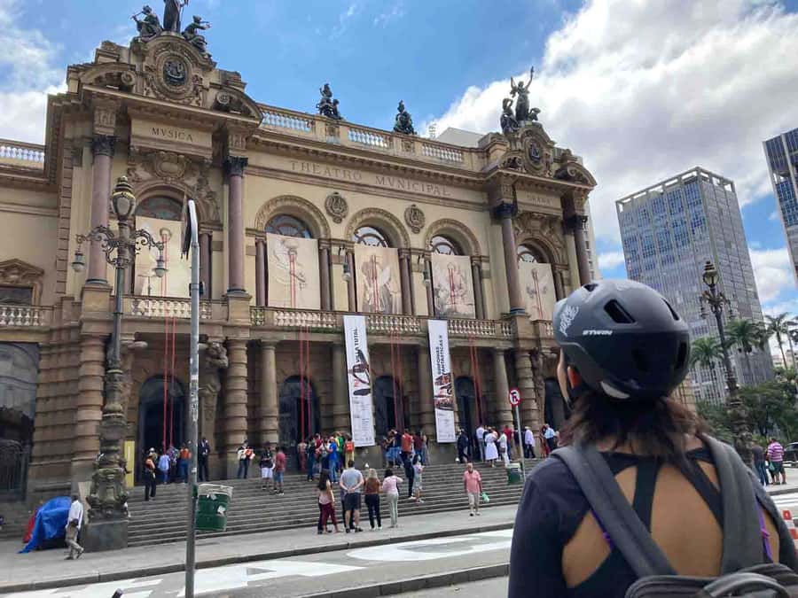 São Paulo: Downtown Historical Bike Tour - Why this bike tour works so well in São Paulo