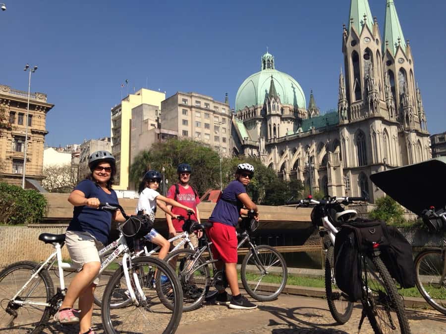 São Paulo: Downtown Historical Bike Tour - Paulista Avenue, Casa das Rosas, and MASP