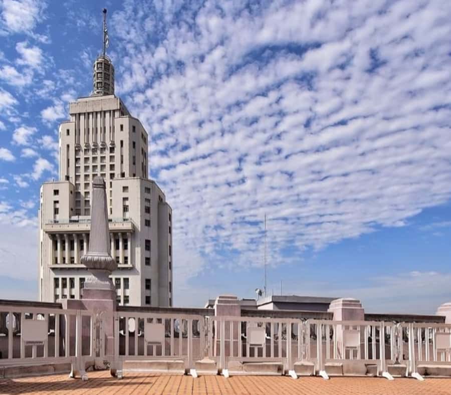 São Paulo : Highlights Walking Tour With A Guide - Sé Cathedral and the scale of the old center