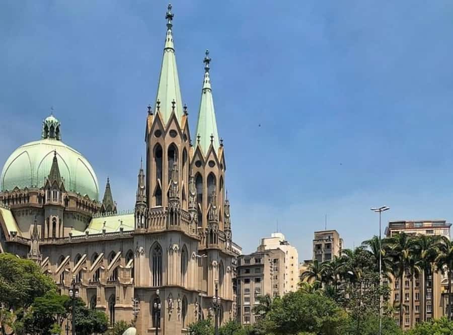 São Paulo : Highlights Walking Tour With A Guide - Mosteiro de São Bento and a quieter landmark