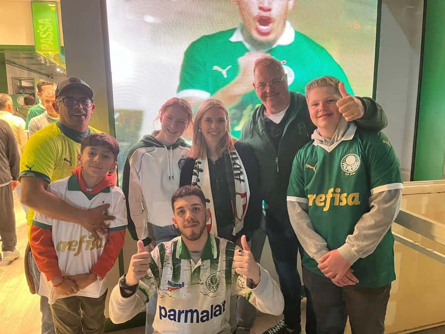 São Paulo: Join a Palmeiras Game Experience with a local - Meeting near Barra Funda Station