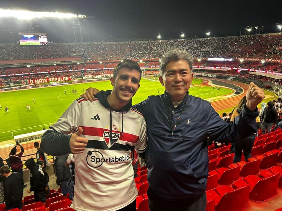 São Paulo: Join a São Paulo football game with a local fan - Learning the chants and club traditions