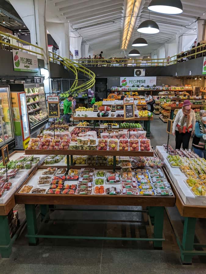 Sao Paulo, Pinheiros - Food & Graffiti Tour | in English - Walking beyond the market area