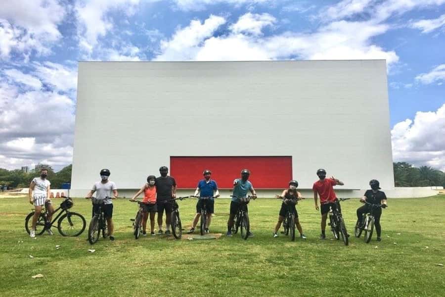 Sao Paulo: The Coolest Urban Scenes Bike Tour - Jardins, where São Paulo gets polished
