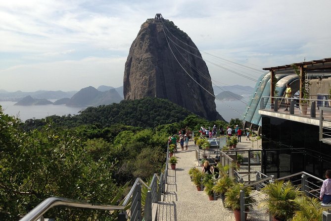 Skip the Line to Christ Redeemer, Sugar Loaf and Barbecue Lunch - Morning streets, beaches, and Rio’s landmarks