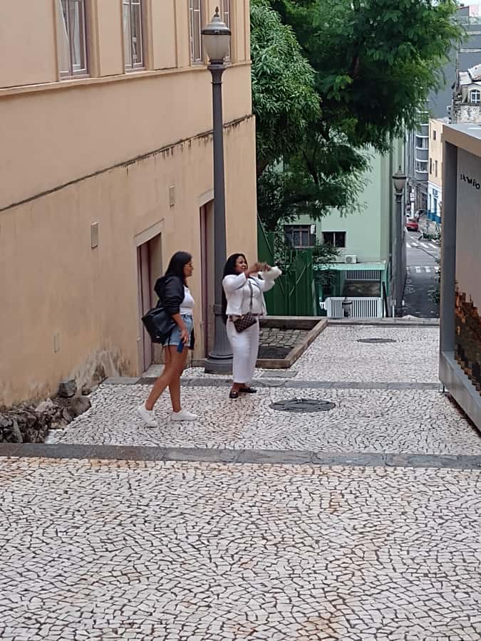 Special tour 8 hour (walking tour + nightlife ) - Riding the metro into the old city