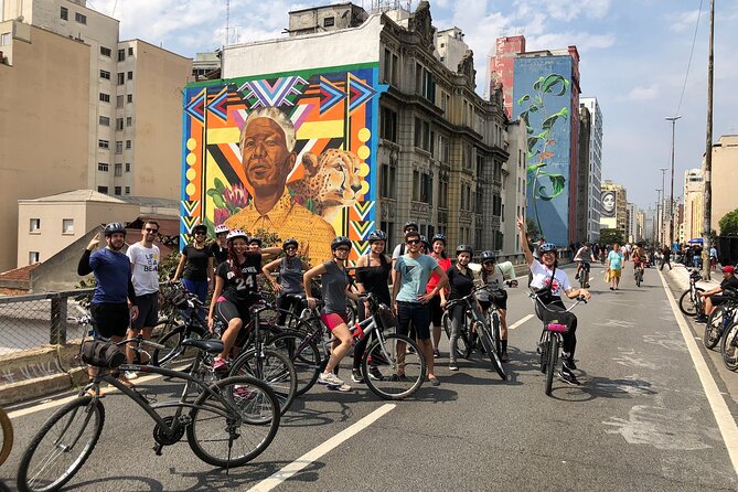 Street Art and Park Bike Tour - MAAU and the former Carandiru Prison site