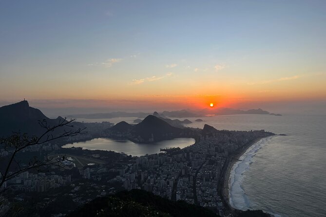 Sunrise at Morro 2 Irmãos - Vidigal - Rio de Janeiro - Key points to know before booking