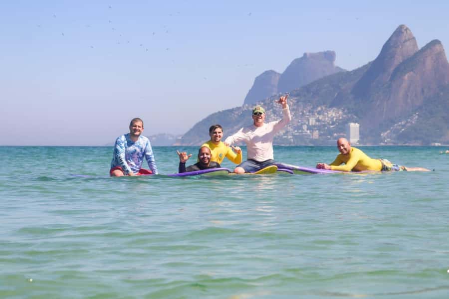 Surf lessons: in Arpoador in Ipanema. - What happens during the one-hour lesson