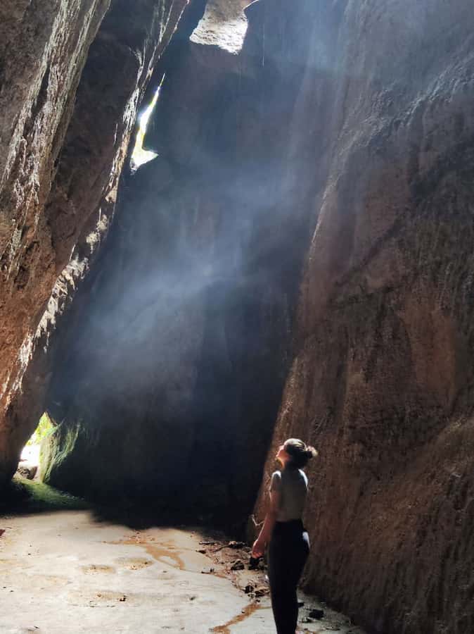 Tijuca Forest´s hike: caves, waterfalls and great views - Cascatinha Taunay, the 35-meter opening scene