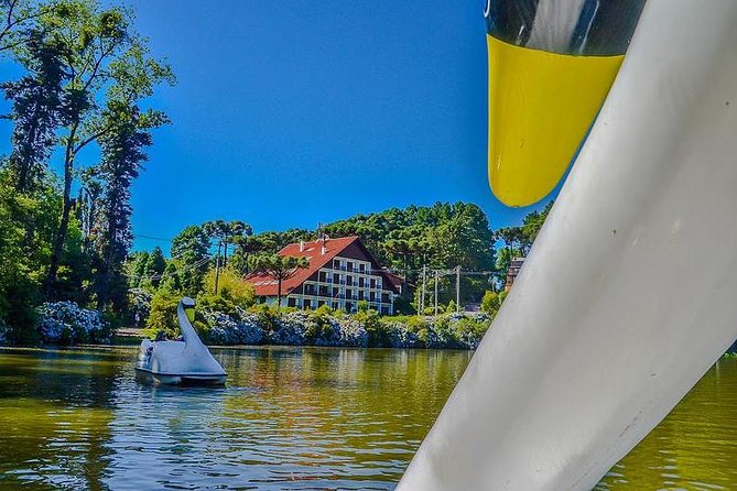 Tour Hortencias cinnamon Private lawn - 1-4 Pax by Fatur Turismo - Lago Negro gives you a calm opening