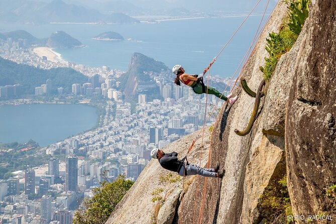 Trail and Rappel on Morro Dois Irmãos - The ride up Vidigal