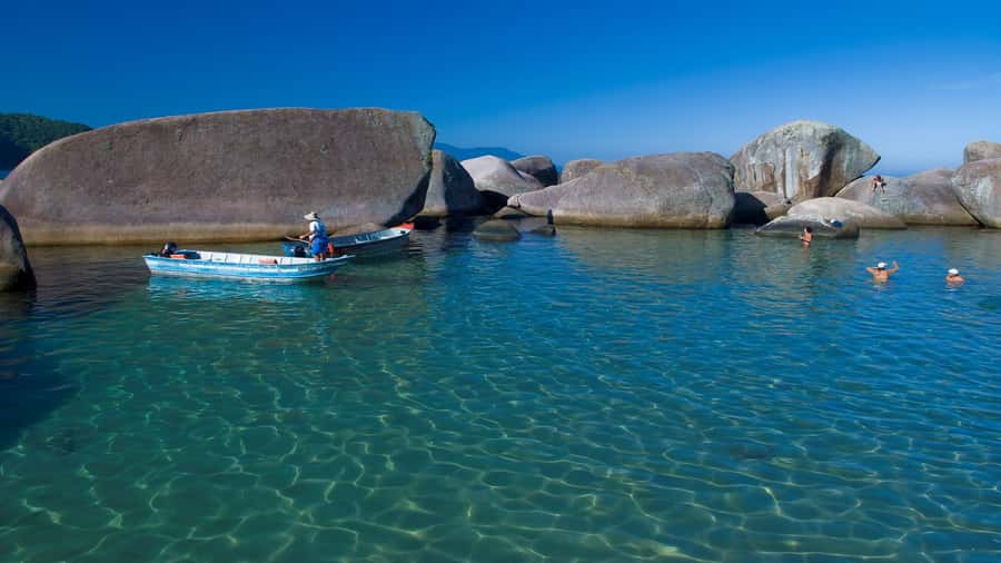 Trindade Day Trip: Nature and Sea Adventure from Paraty - Heat, crowds, and other practical concerns