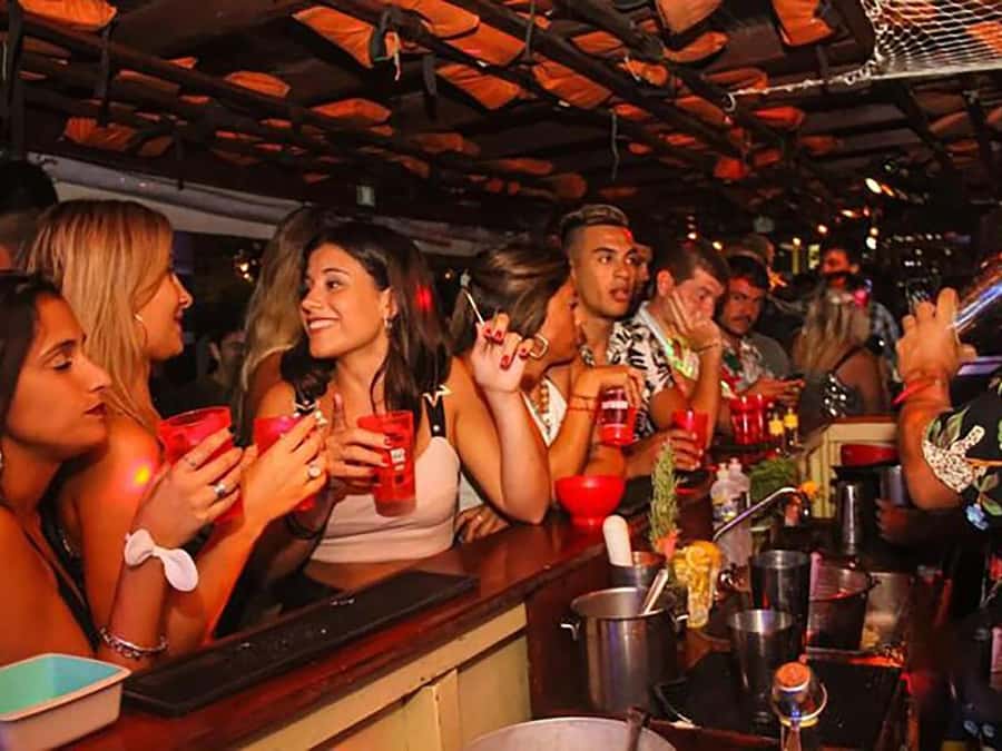 Unforgettable Boat Party - Boarding at Pier Nobre between 23:30 and 23:45